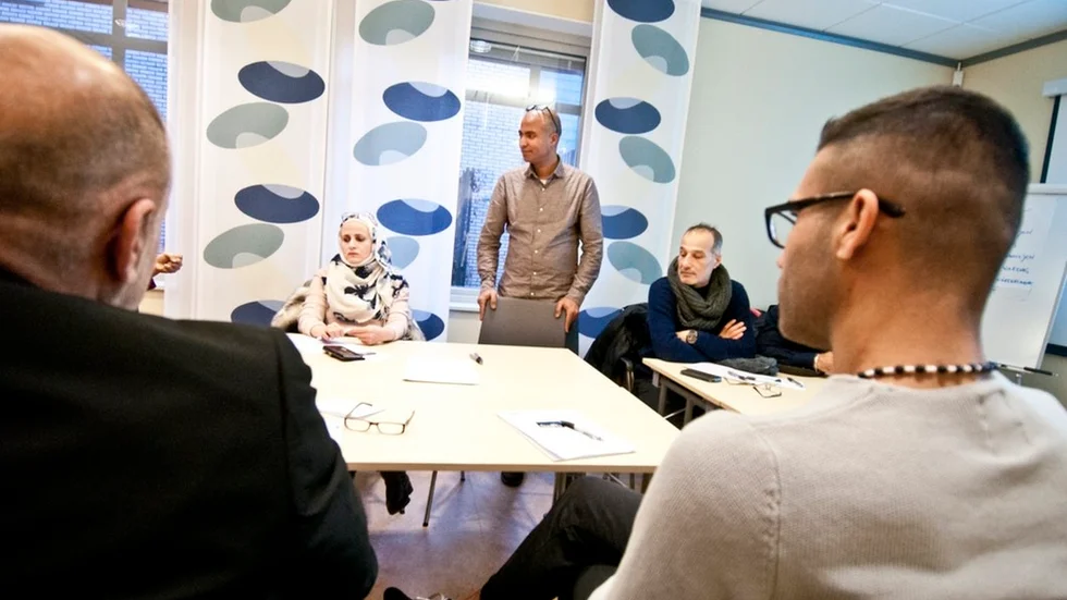 Haifaa Kurabi, utbildaren och tolken Nasser Alawi och Akram Masri är några av deltagarna som delat med sig av sina egna erfarenheter under kursen Älskade barn.