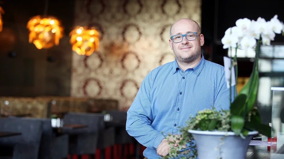 Jan Pavlik är krögare på nyöppnade Strängnäs fusion restaurang.
