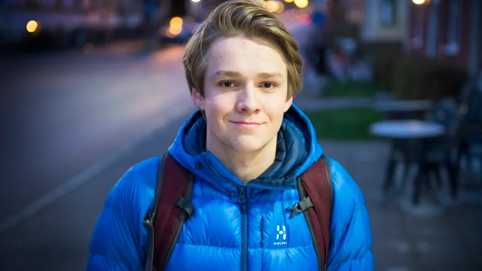 Niklas Kronhelm får dela på 5000 kronor i stipendiepengar.