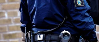 Beväpnad man gripen efter familjedrama: "Han spottade en polisman i ansiktet"