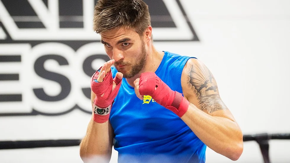 Erik Skoglund hade jobbat hårt med sin diet och var redo för att finslipa det sista i sparringen när nu beskedet är definitivt: inget möte med Rocky Fielding innan jul och efter nyår kan andra matcher var bättre alternativ.