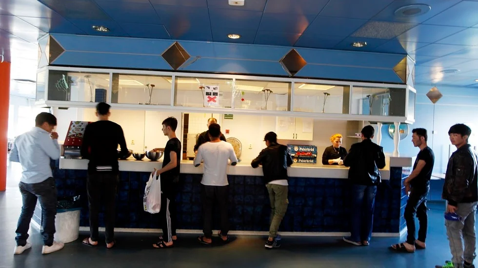 Mälarblick har varit tillfälligt asylboende sedan september 2014. På tisdagen började utflyttningen, eftersom verksamheten läggs ner.