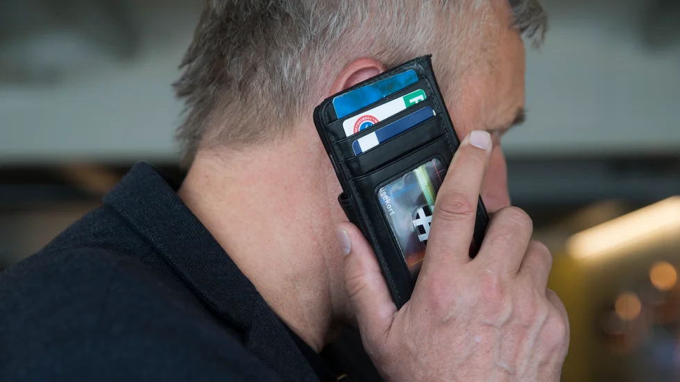 Hotet uttalades under ett telefonsamtal med en polis.