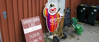 Hon blir utan ersättning