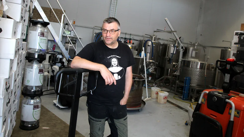 Morgan Söderkvist är anställd på Vreta kloster bryggeri. "Det ska bli riktigt skönt", säger han om verksamhetens plan att utöka lokalerna från 135 till 400 kvadratmeter.