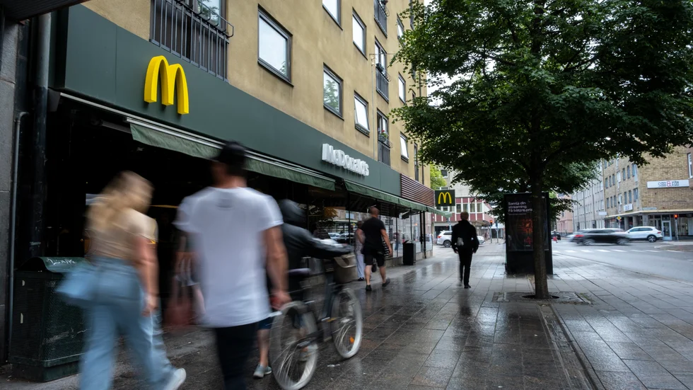 Efter 40 år lämnar McDonalds sin lokal på hörnet av Sankt Larsgatan och Drottninggatan.