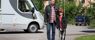 Förare släppte av 7-åring på farlig plats