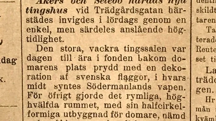 Tingshuset på Trädgårdsgatan har just invigts, och det går inte att ta miste på vilket imponerande bygge det måste ha varit.