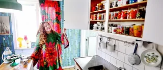 Vintagehäxans hem exploderar i färger