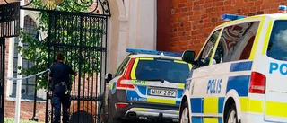 Misstänkte 21-åringen omhäktad för regaliestölden