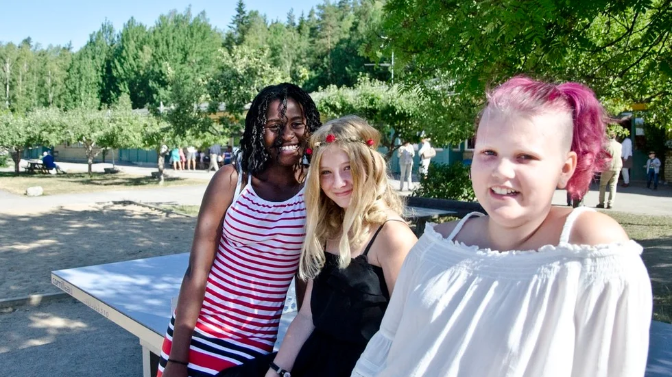 Marie-Claudia Joseph, Agnes Lagerbäck och Emilia Hagelin slutar sexan på Kvarnbackaskolan i Stjärnhov.