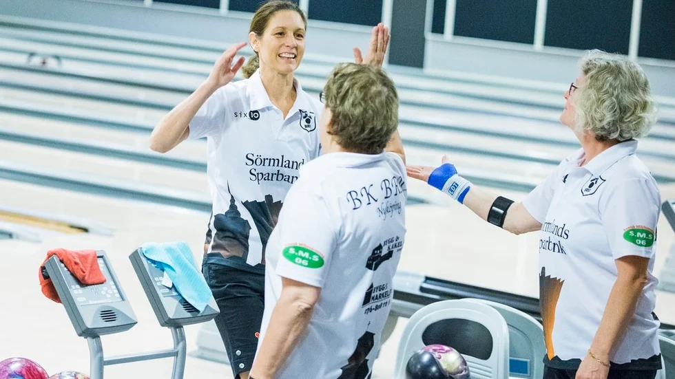Anna Falk, Helena Ohlsson och Anette Skuthälla tog sig till final där de besegrades av BF 95.