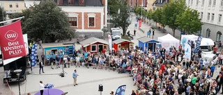 Jimmie Åkesson (SD) talade på välfyllt Gyllenhjelmstorg: "Målet med en migrationspolitik är att hålla ihop Sverige"
