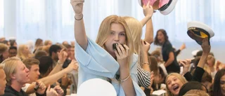 Hatten på för de blivande studenterna