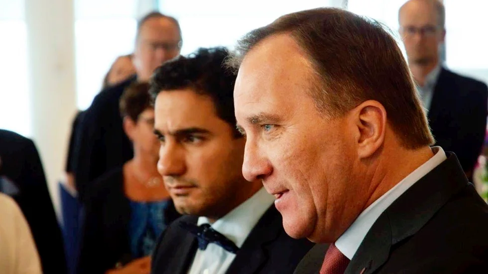 Civilminister Ardalan Shekarabi (S) och statsminister Stefan Löfven (S). Arkivbild.