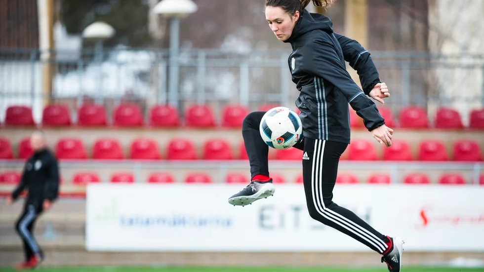 Eskilstuna United har pratat fotbollsframtid med Felicia Karlsson som tidigare spelat i klubben.