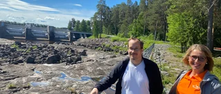 Tusentals människor kommer för att se tusentals liter vatten forsa – varje sekund • ”Naturens rockkonsert!”