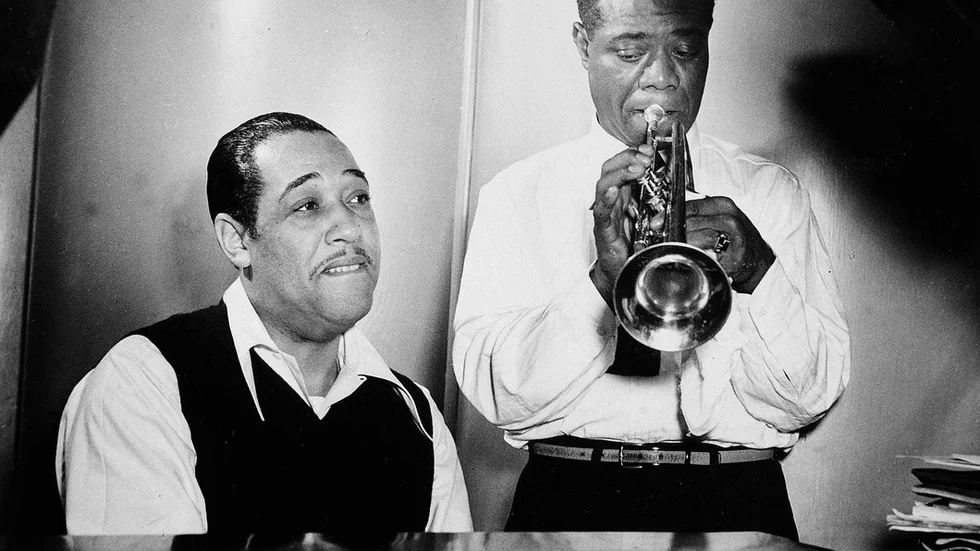 Duke Ellington och Louis Armstrong, bilden är tagen i New York i januari 1946.