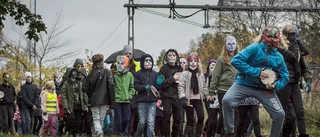 Kyrkskolan bjöd på dödskalleparad