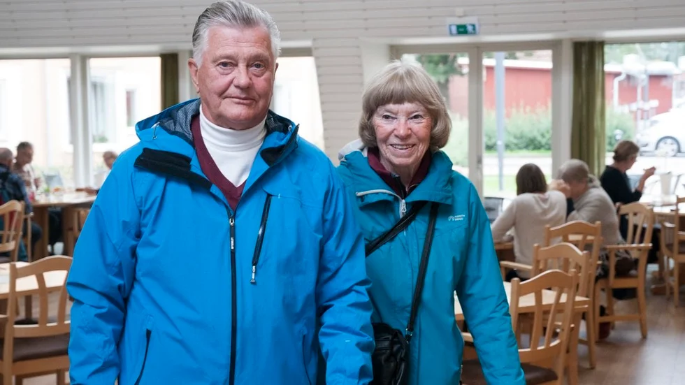Lo Amrén och Lennart Nederhed är väldigt glada för att budgeten gynnar de som inte har det så gott ställt, även om de själva inte hör dit.
