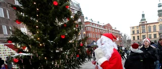 Svårt att hitta vackra granar till Eskilstunas torg
