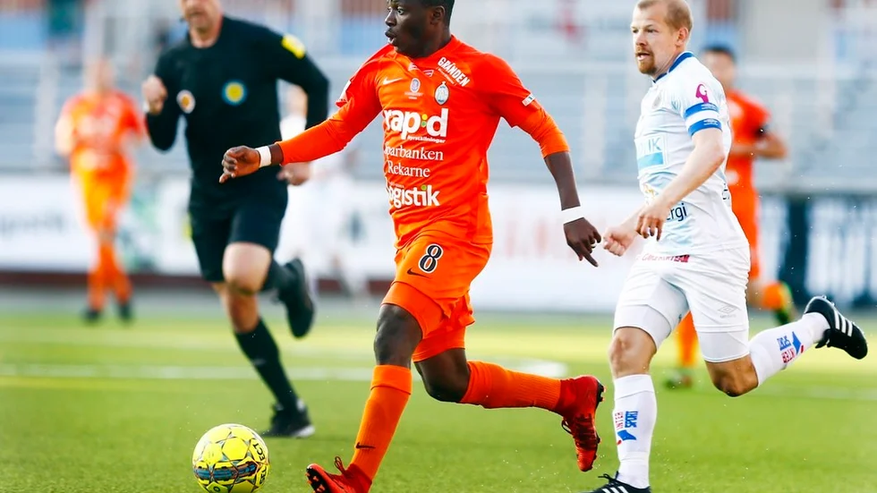 AFC-yttern Ousmane Camara hade ett fint läge att avgöra matchen på slutet men missade.