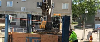 Vattenläcka vid Strömmentorget – "Vi fick slå av i panik"