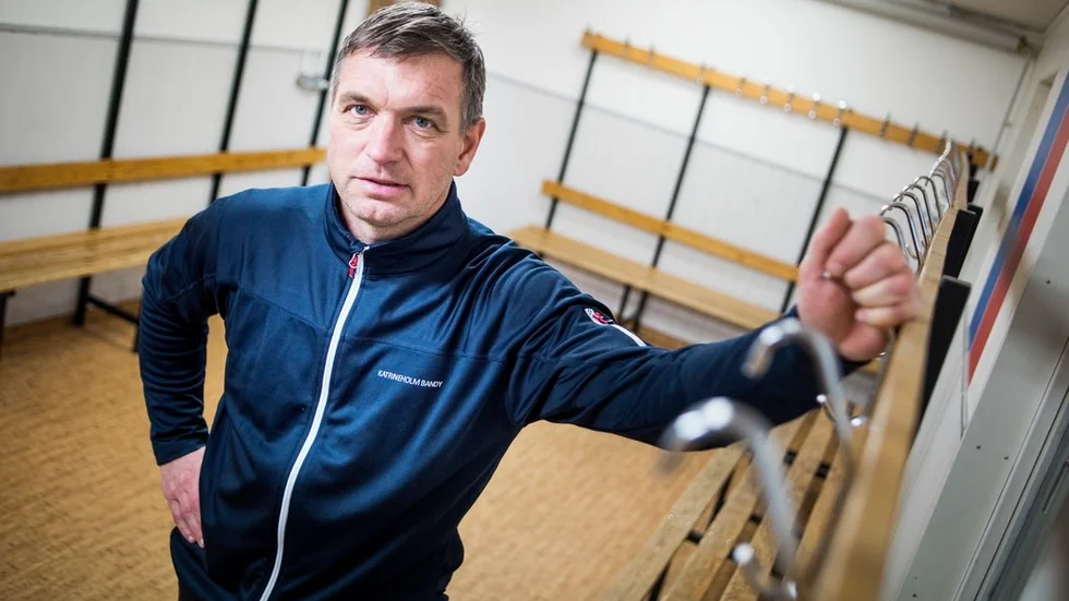 Roger Staaf, vaktmästare på Backavallen där vinter- och sommarsäsongerna har suddats ut.