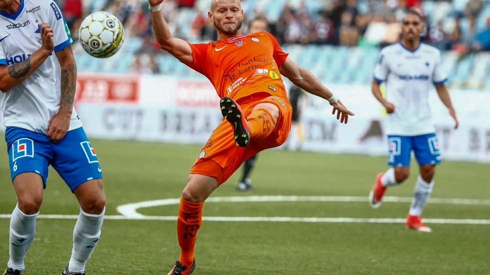 AFC, byt regelsystem och ni slipper hånet på läktaren, skriver signaturen "Ta chansen."