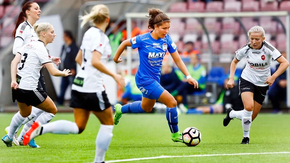 Loreta Kullashi hade stundtals lekstuga när Limhamn/Bunkeflo gästade Tunavallen. Nu väntar ny match när Djurgården kommer på besök.