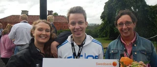 Gymnasieskola får pris av Friends