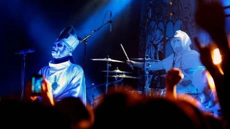Ett "spektakel" tonsatt av smart ockult hårdrock med kraftiga pop-vibbar. Bättre kan det nästan inte bli enligt recensenten.Foto: TORD OLSSON