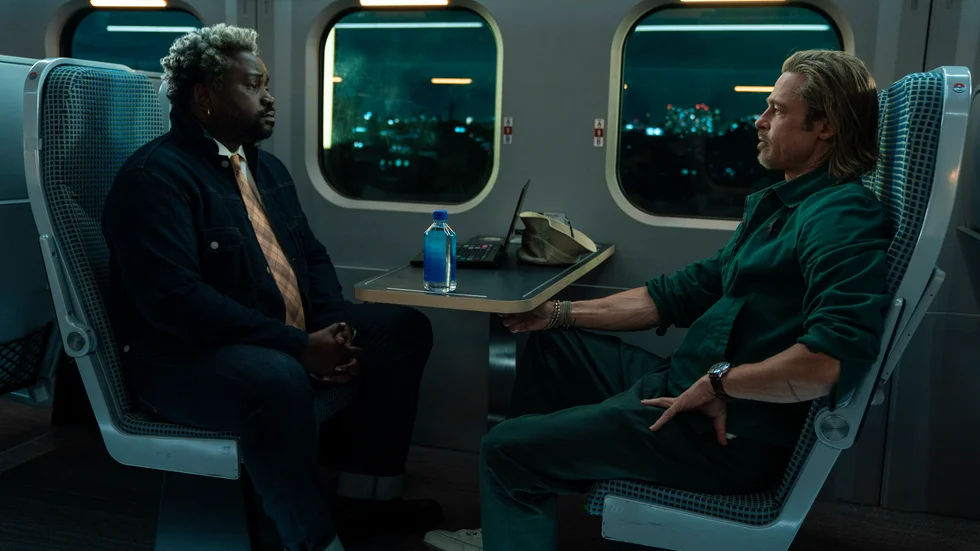 Brian Tyree Henry och Brad Pitt som yrkesmördarna Lemon och Ladybug. Pressbild.