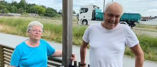Bovierangrannarnas plåga – som att bo vid en motorväg ✓Lars Lenne: "Det skriker i huset" ✓500 fordon i timmen