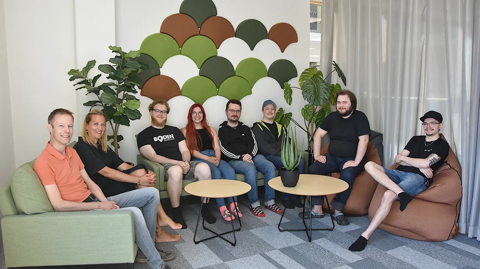 Lars Lundqvist, FCV Sverige, Maria Rendahl, rektor på vuxenutbildningen i Boden, Erik Torenstam, lärare i programmering och design, Emma Lindbäck, Mattias Räisinen, Herman Pettersson, inspiratör på årets Sommarcamp, Robin Andersson och Oscar Jakobsson, grafiklärare.