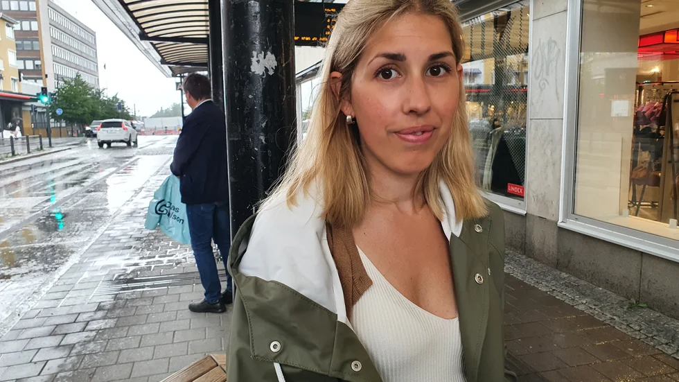 Jasmine Kjellgren, 30, jobbar som ekonom. Hon tycker inte pandemin har påverkat henne särskilt mycket.