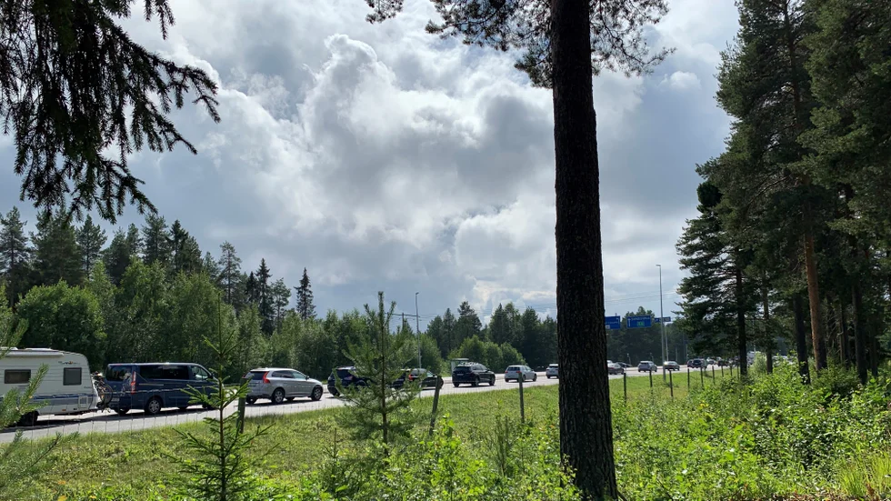 Det är dags att åtgärda flaskhalsarna kring Solbacken, menar skribenten.