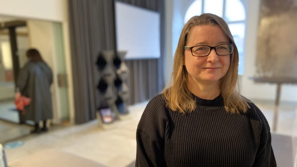 Miryame Malmquist, krisberedskapssamordnare på Eskilstuna kommun vill även understryka vikten av att vara källkritisk till information på exempelvis internet och se upp för desinformation i tider som dessa. "Man ska även vara uppmärksam om man ser något konstigt på stan och då anmäla, precis som statsministern sa när terrornivån höjdes, men det tåls att säga igen", säger hon.

