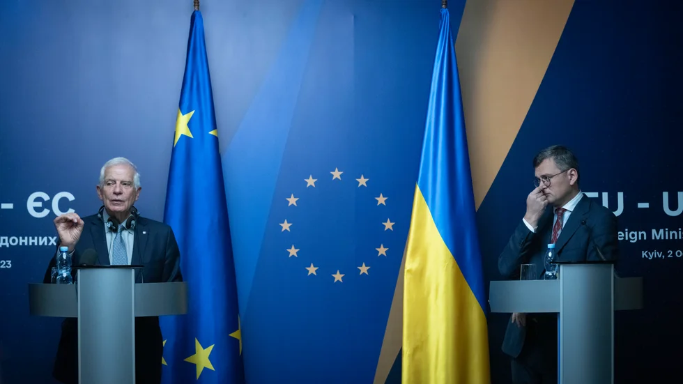 I oktober träffades Ukrainas utrikesminister Dmytro Kuleba och EU:s utrikesrepresentant Josep Borrell Fontelles i Kiev som ett sätt att visa stöd och markera att Ukraina är på väg in i unionen.