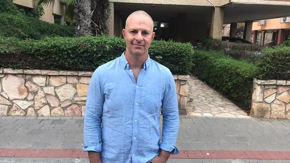 Svensk-israeliske Jacob Gurman-Schatz i Holon utanför Tel Aviv tycker att Israels militär ska "utplåna Hamas".
