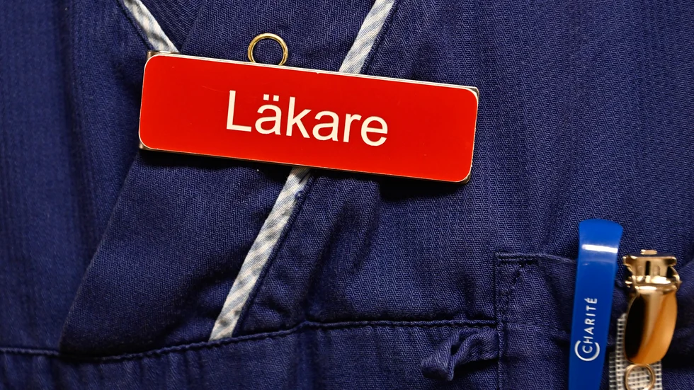 Läkaren fick veta att en ung patient festknarkade, men gjorde ingen omedelbar anmälan till socialtjänsten.