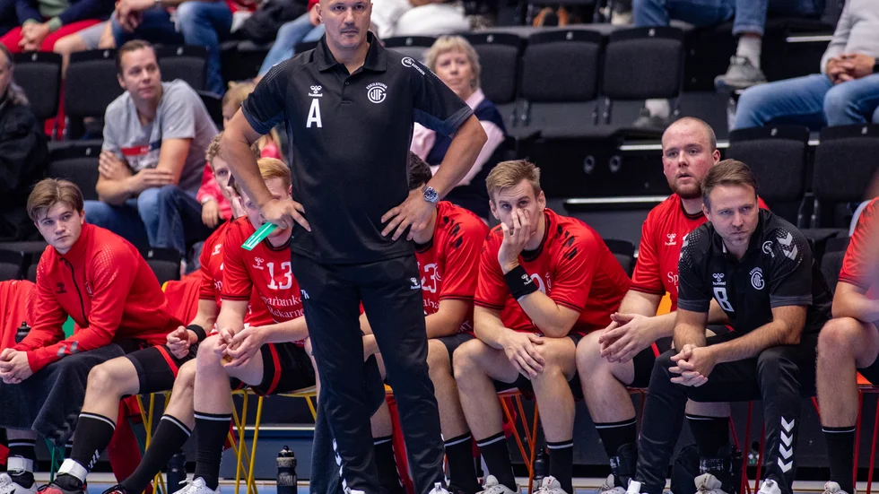 Guifs tränare Zoran Roganovic tror att laget kan behöva få in ytterligare någon spelare med tanke på skadeläget i truppen.