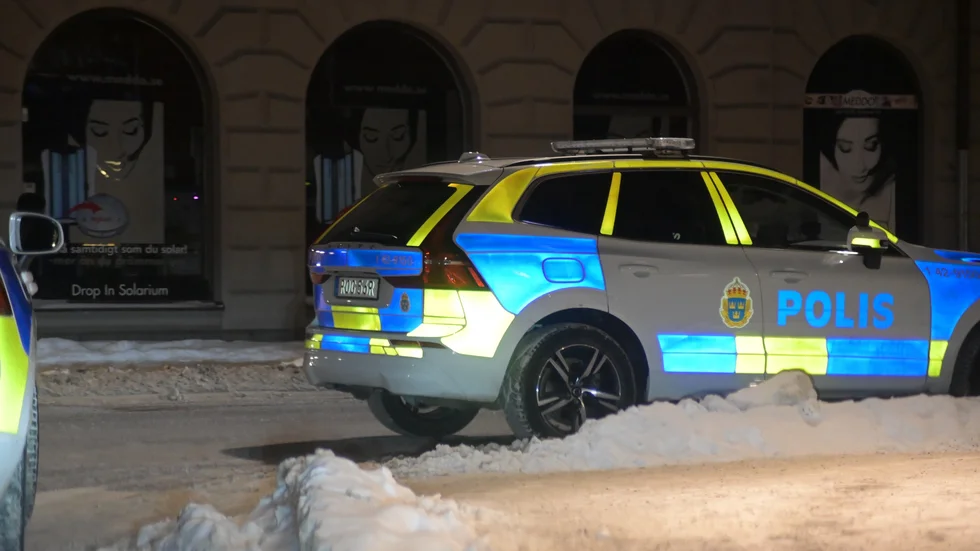 Våra gangsters ska känna att de är flåsade i nacken, menar insändarskribenten. 