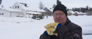 Kenneth, 71, tvingas skotta åt kommunen: "Inte min tomt"