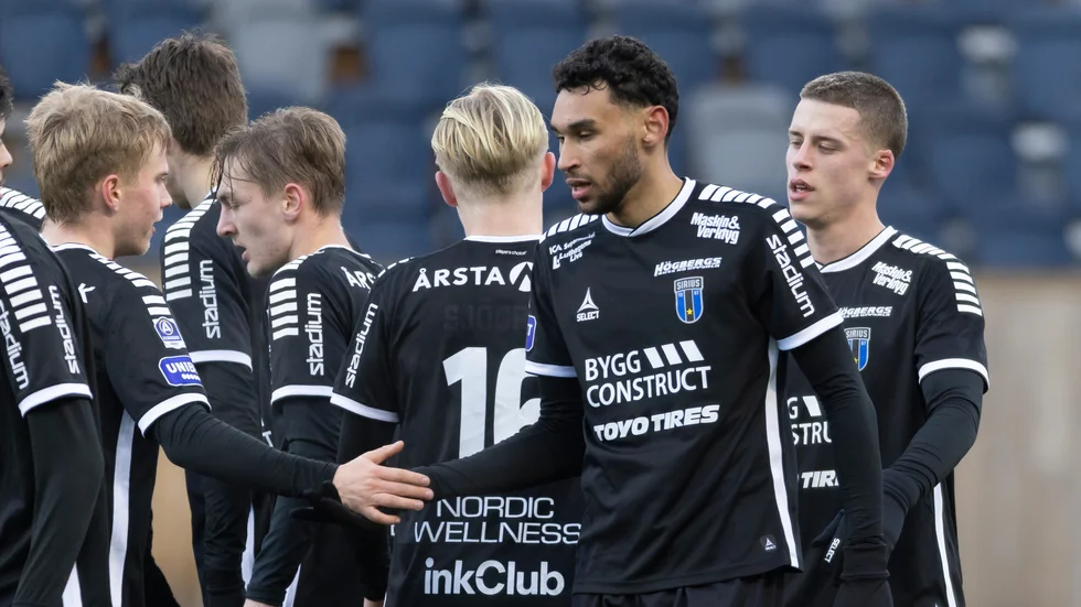 Joakim Persson jublar efter sitt 1-0-mål.