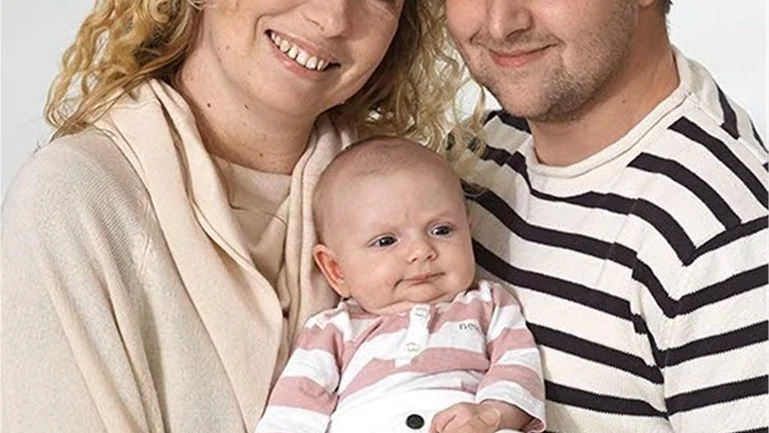 Caroline Stolt och Jonas Andersson, Motala, fick den 14/9 dottern Wilma. Längd 52 cm, vikt 3 320 g. Foto: Studio Liverpool & Dacke