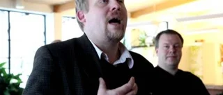 "Min syster är präst och jag respekterar henne"