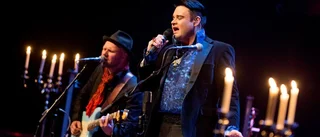 Recension: Åberg kan sin Elvis, men...