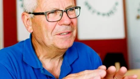 Rolf Wattskog har kul som handledare för sommarjobbare.