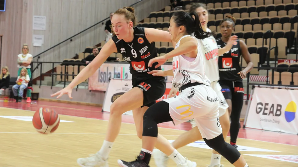 Ester Olsson lämnar Visby Ladies efter en säsong.